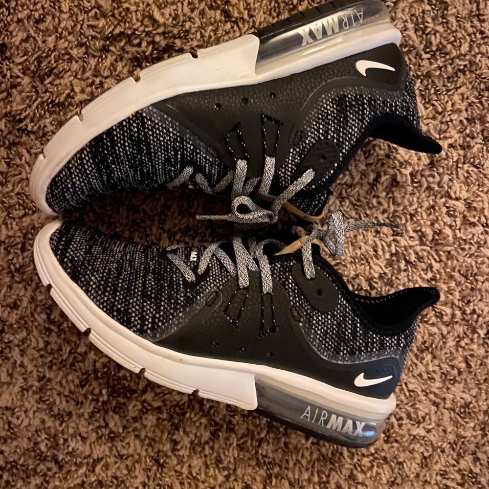 NIKE AIRMAX